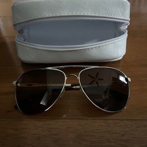 Woman’s Sunglasses